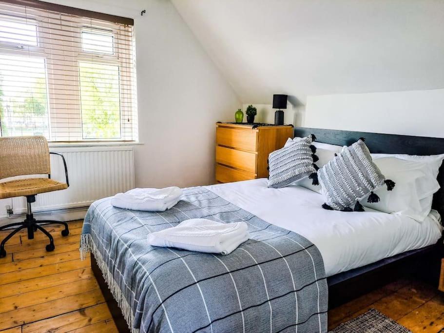 3 Bed Flat Near To Cardiff And Cardiff Bay Apartment ภายนอก รูปภาพ