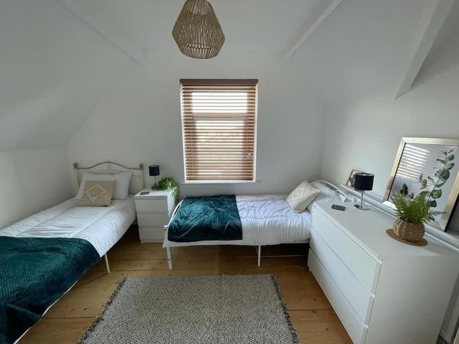 3 Bed Flat Near To Cardiff And Cardiff Bay Apartment ภายนอก รูปภาพ
