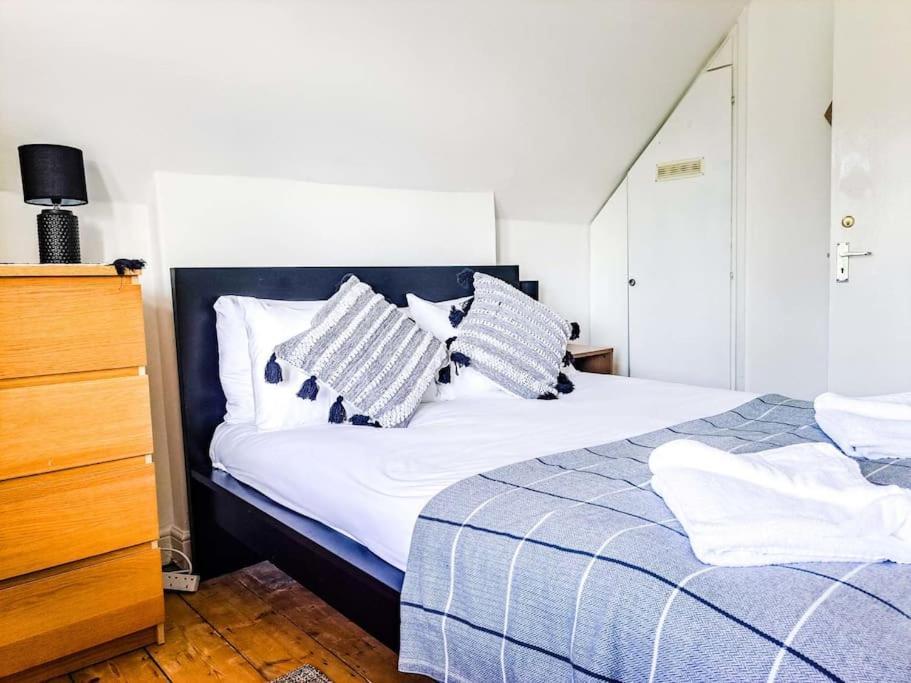 3 Bed Flat Near To Cardiff And Cardiff Bay Apartment ภายนอก รูปภาพ